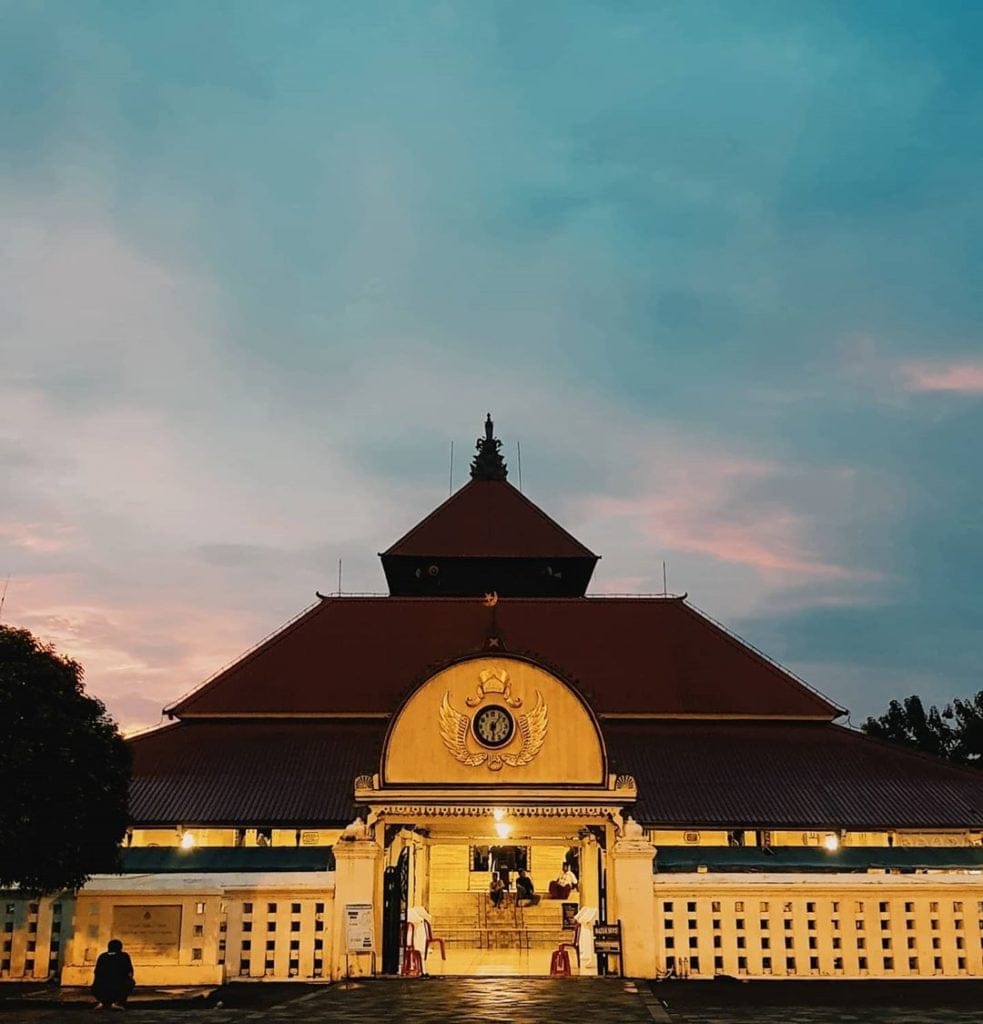 8 Wisata Religi Masjid Di Jogja yang Penuh dengan Sejarah ...