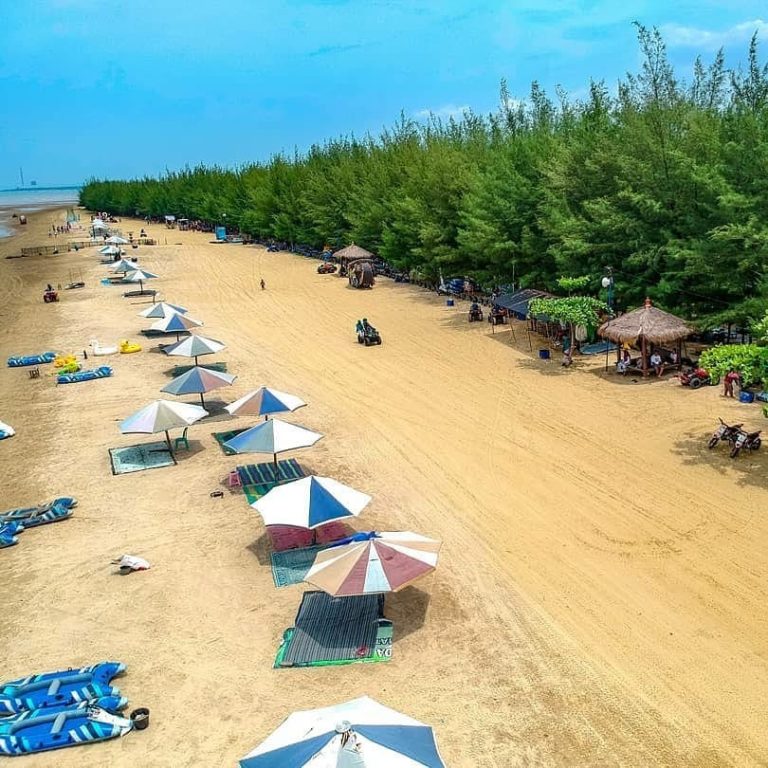 Pantai Karang Jahe 2