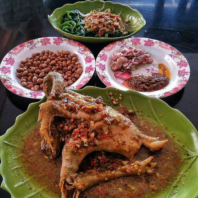 Ayam Betutu Men Tempeh, Gilimanuk