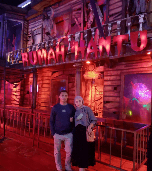 Rumah Hantu Batu Night Spectacular