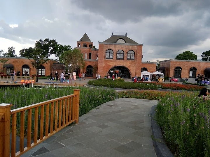 The Village Purwokerto, Wisata Alam Ramah di Kantong 2 line 27928545354198