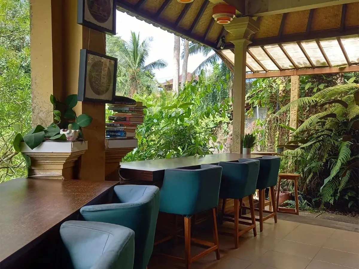 Cafe Perpustakaan di Bali