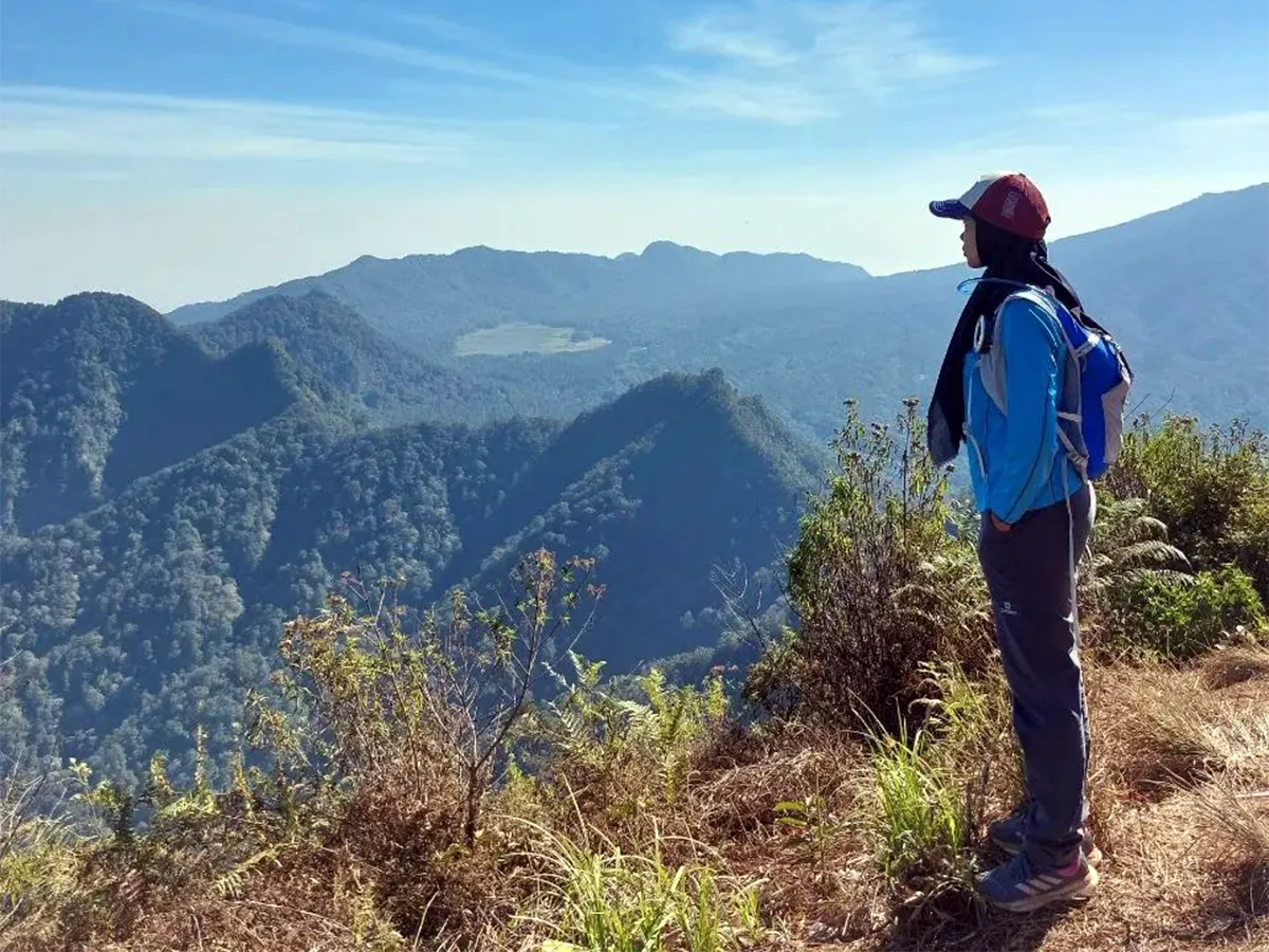 Gunung Burangrang Purwakarta, Wisata Alam Legendaris Dengan 4 Jalur 