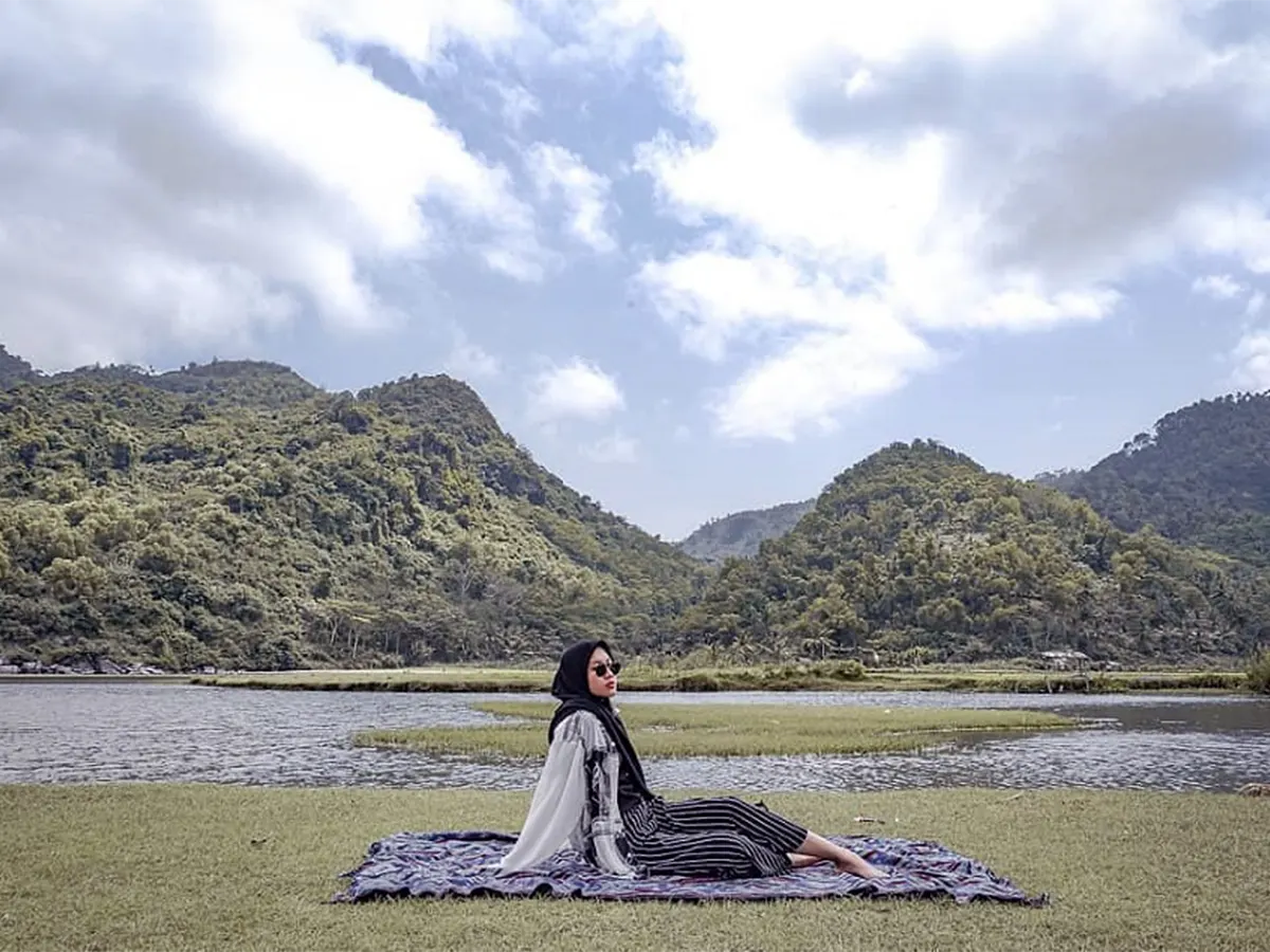 pantai kebo Trenggalek