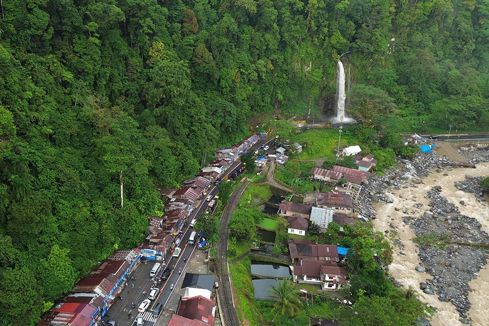 Jalur Lembah Anai Buka Tutup Mulai 1 April 2026: Jadwal, Prediksi Puncak Arus Balik, dan Tips Pemudik Lebaran