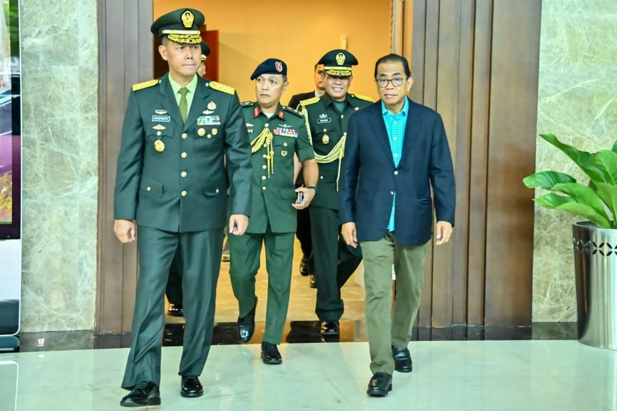 Jenazah Mantan Menhan Juwono Sudarsono Tiba di Kantor Kementerian Pertahanan