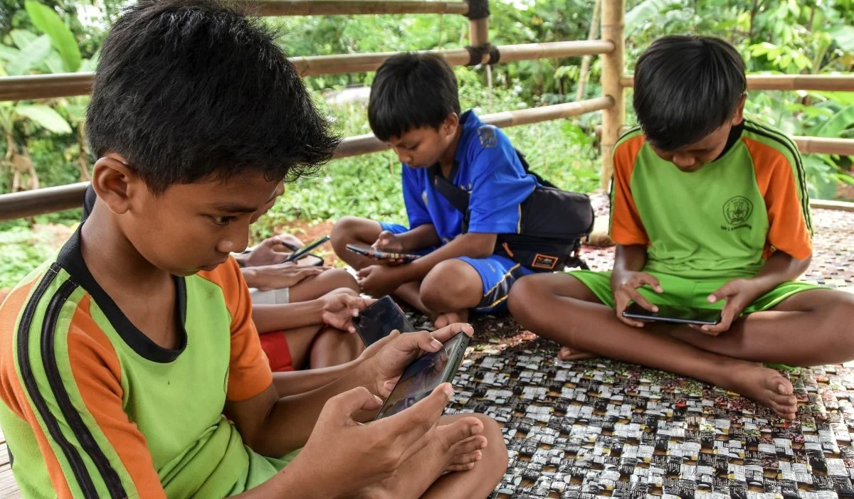 Ortu Dukung Pembatasan Medsos Anak, Tapi Akui Tak Semudah Aturan