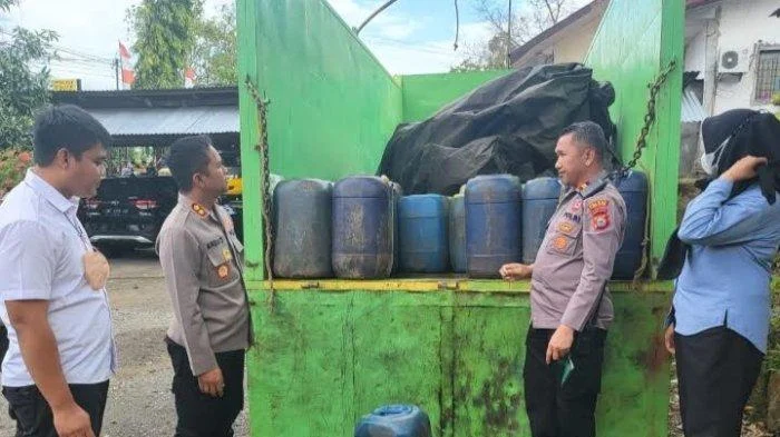 Polres Buton Gagalkan 5 Ton Solar Oplosan: 3 Pelaku Tertangkap, Simpanan Negara Terlindungi!