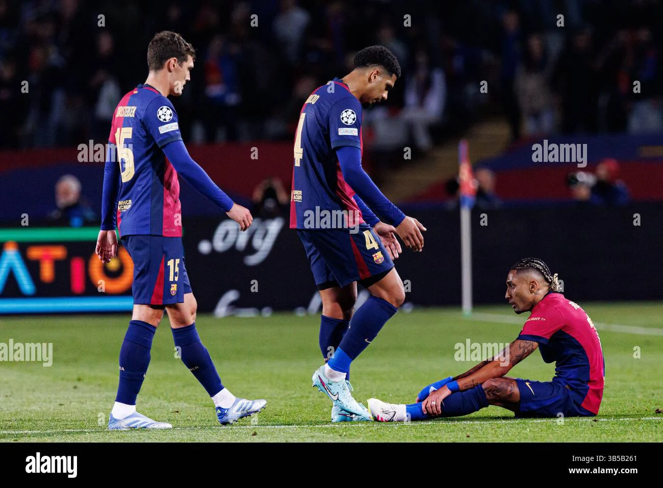 Raphinha Tinggal 5 Pekan: Ronald Araujo Ungkap Kesedihan Mendalam Barcelona