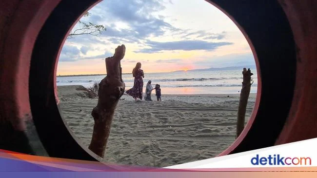 Viral Pungli di Pantai Padang: Lurah Ungkap Pelaku Asal Pekanbaru dan Motivasi Ekonomi