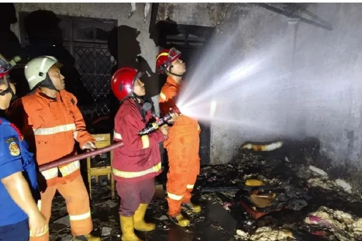 12 Orang Luka Akibat Kebakaran di SPBE Cimuning