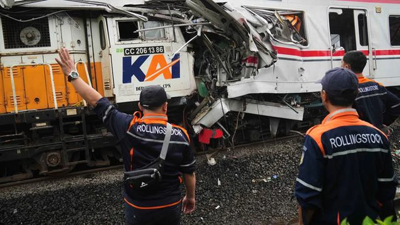 27 Perjalanan KAJJ Dibatalkan Akibat Kecelakaan Kereta di Bekasi, Ini Cara Refund 100% Tiket KAI