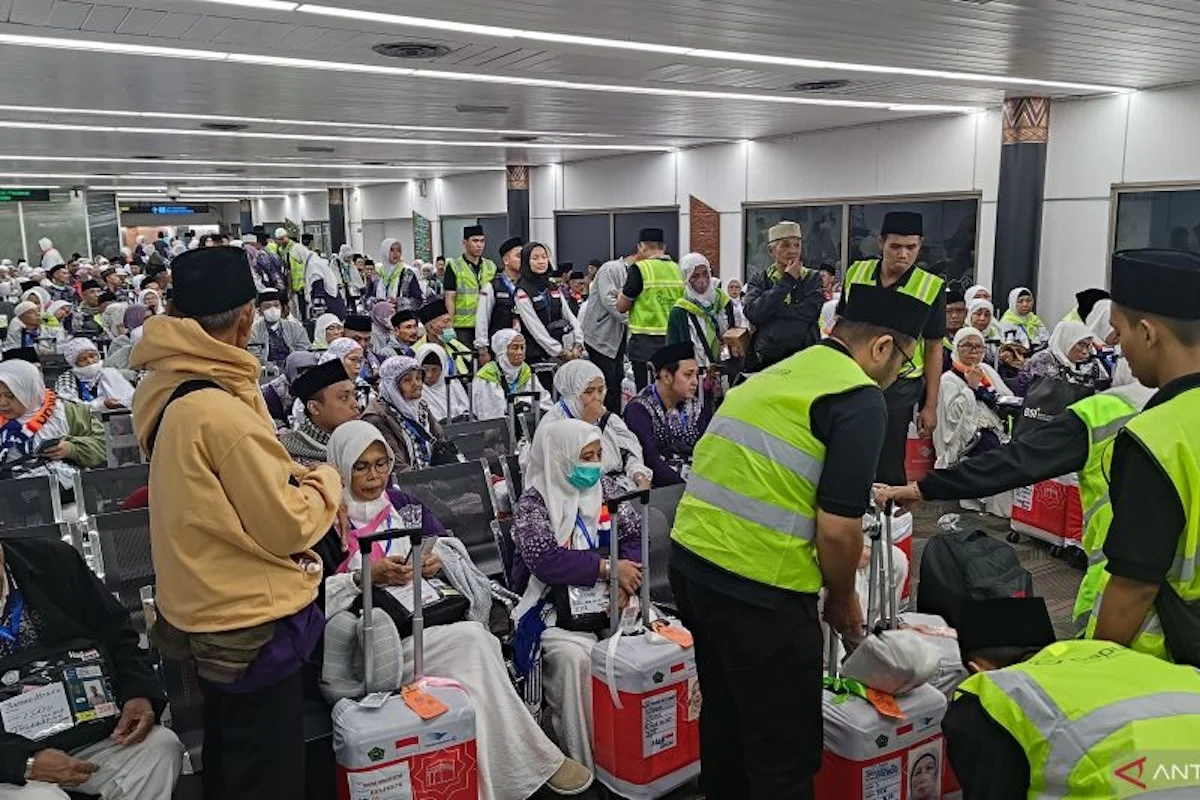 442 Jemaah Haji Kloter 5 Diberangkatkan ke Tanah Suci, 3 Tertunda Karena Sakit