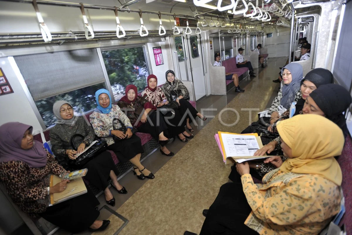 Anggota DPR Soroti Pentingnya Fokus pada Keselamatan KRL Menyeluruh, Bukan Hanya Gerbong Khusus Perempuan