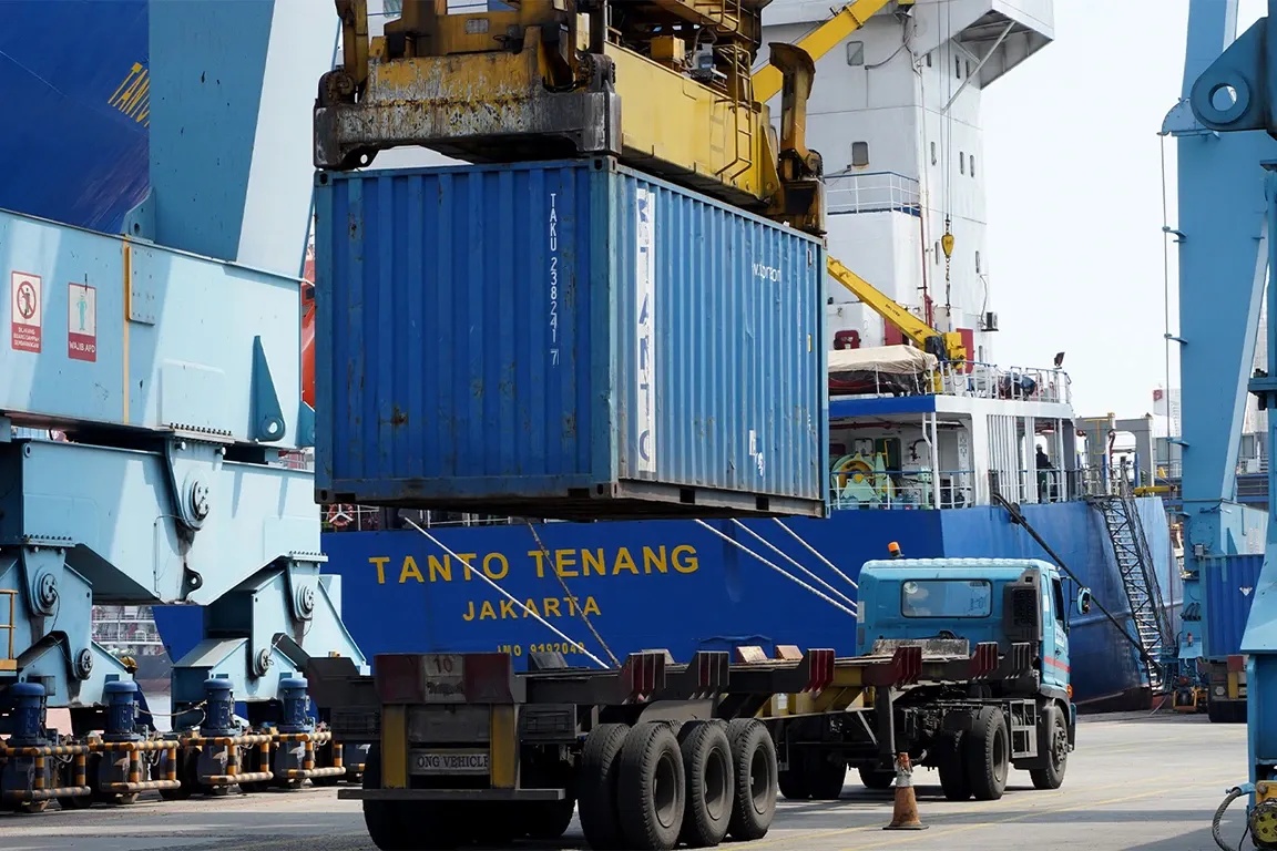 Arus Peti Kemas di Jambi Melonjak Tajam, Distribusi Semen Meningkat Menjelang Lebaran