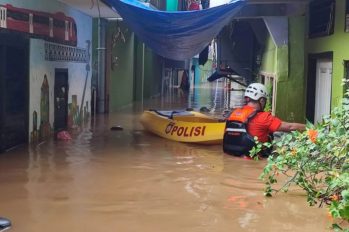 Banjir Kembali Melanda Kebon Pala, Jakarta Timur, Ketinggian Mencapai 1,75 Meter