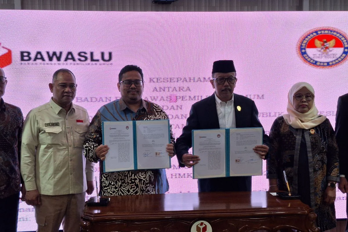 Bawaslu dan LPSK Teken MoU Perkuat Perlindungan Saksi Pemilu