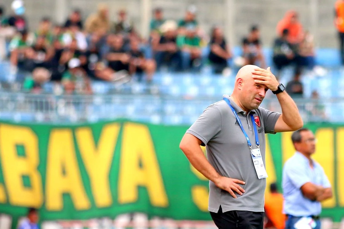 Bernardo Tavares Tekankan Kebahagiaan di Lapangan untuk Persebaya