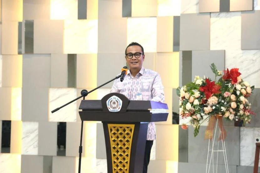 BI dan GenBI Unsrat Manado Tingkatkan Literasi Pemuda lewat Bedah Buku