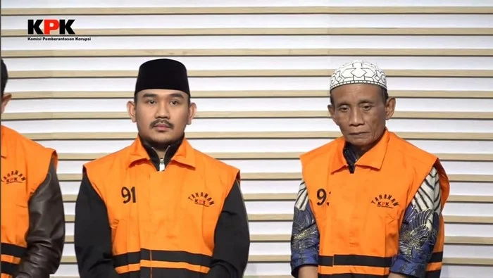 Bupati Tulungagung Pakai Rompi Tahanan KPK, Minta Maaf