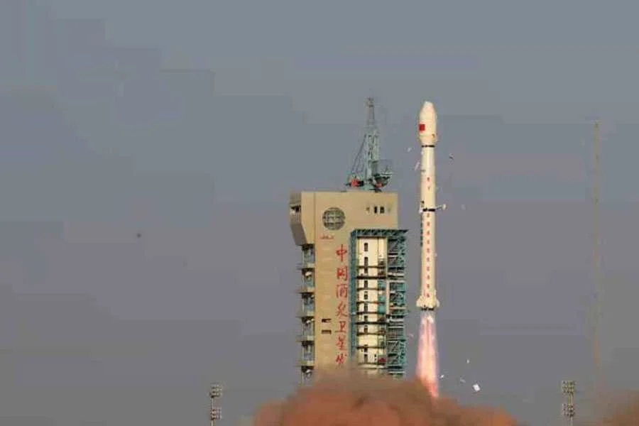 China Luncurkan Delapan Satelit dengan Roket Pengangkut Lijian-1 Y12