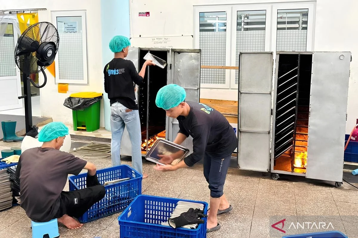 Dapur MBG di Tangerang Pekerjakan 11 Napi Jadi Pencuci Ompreng, Kok Bisa?