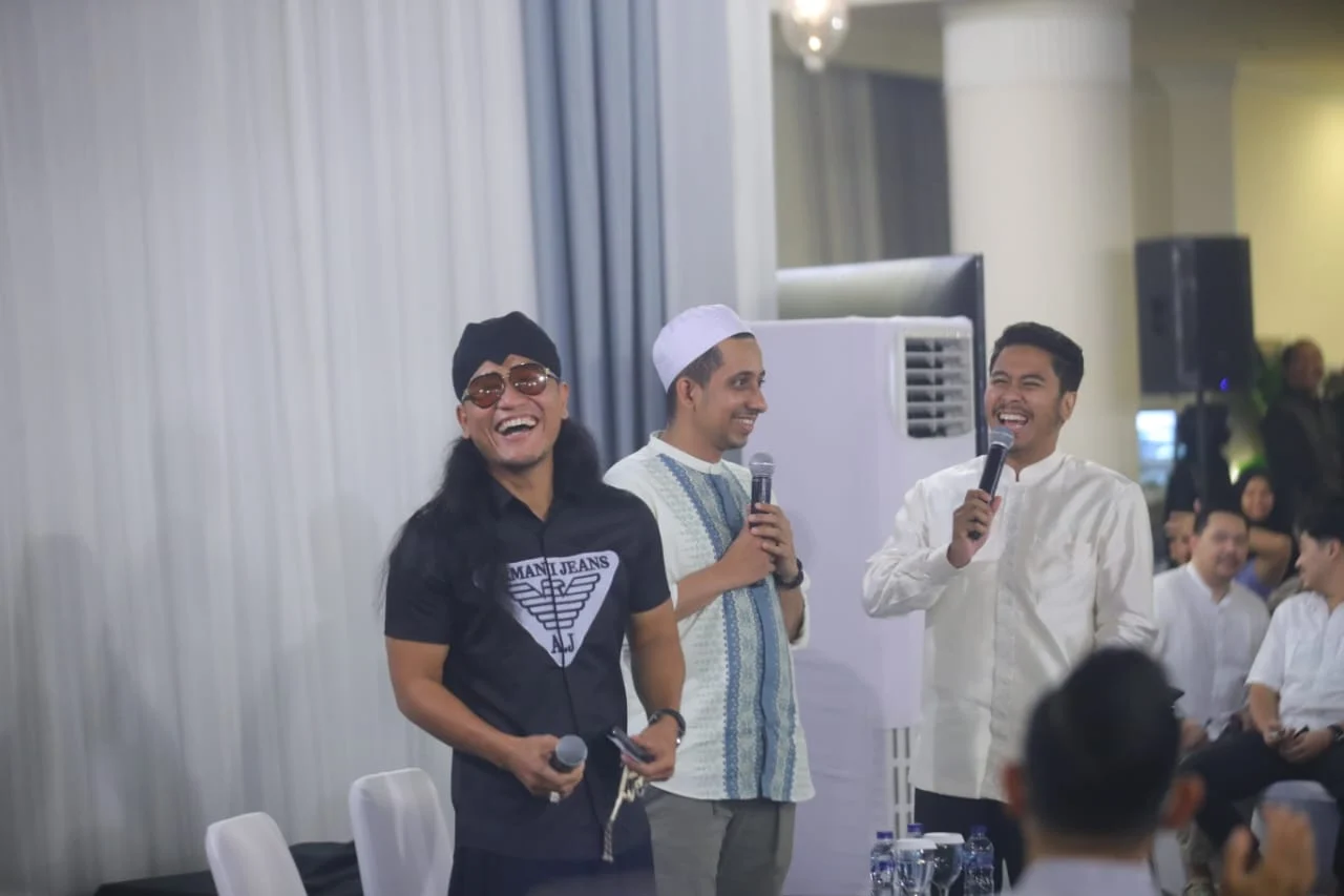 Datang Mendadak, Habib Jafar Naik Motor ke Acara 40 Harian Vidi Aldiano