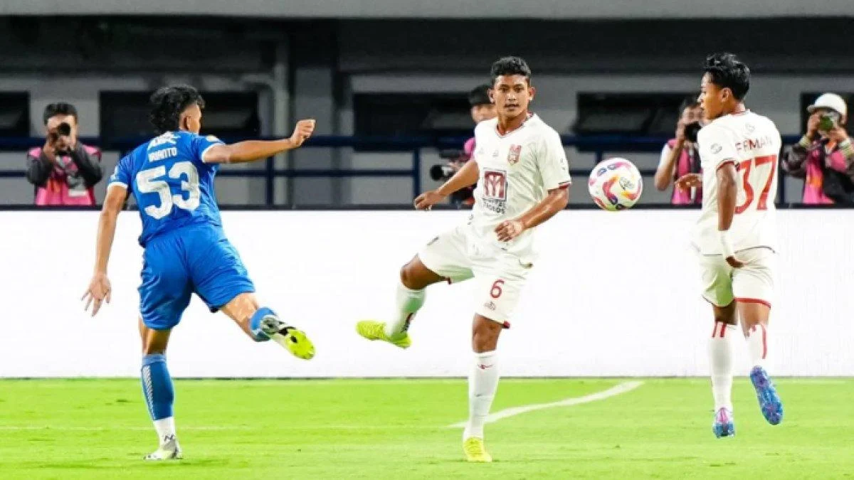 Dewa United Kalahkan Malut United 2-1 di Stadion Gelora Kieraha