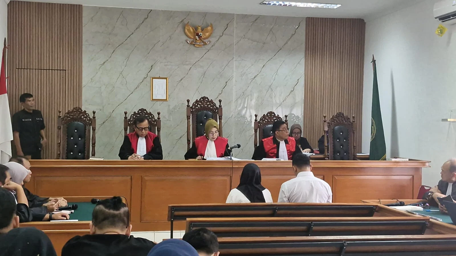 Dua Bos Sritex Dijatuhi Tuntutan 16 Tahun Penjara dan Ganti Rugi Rp 677,43 Miliar