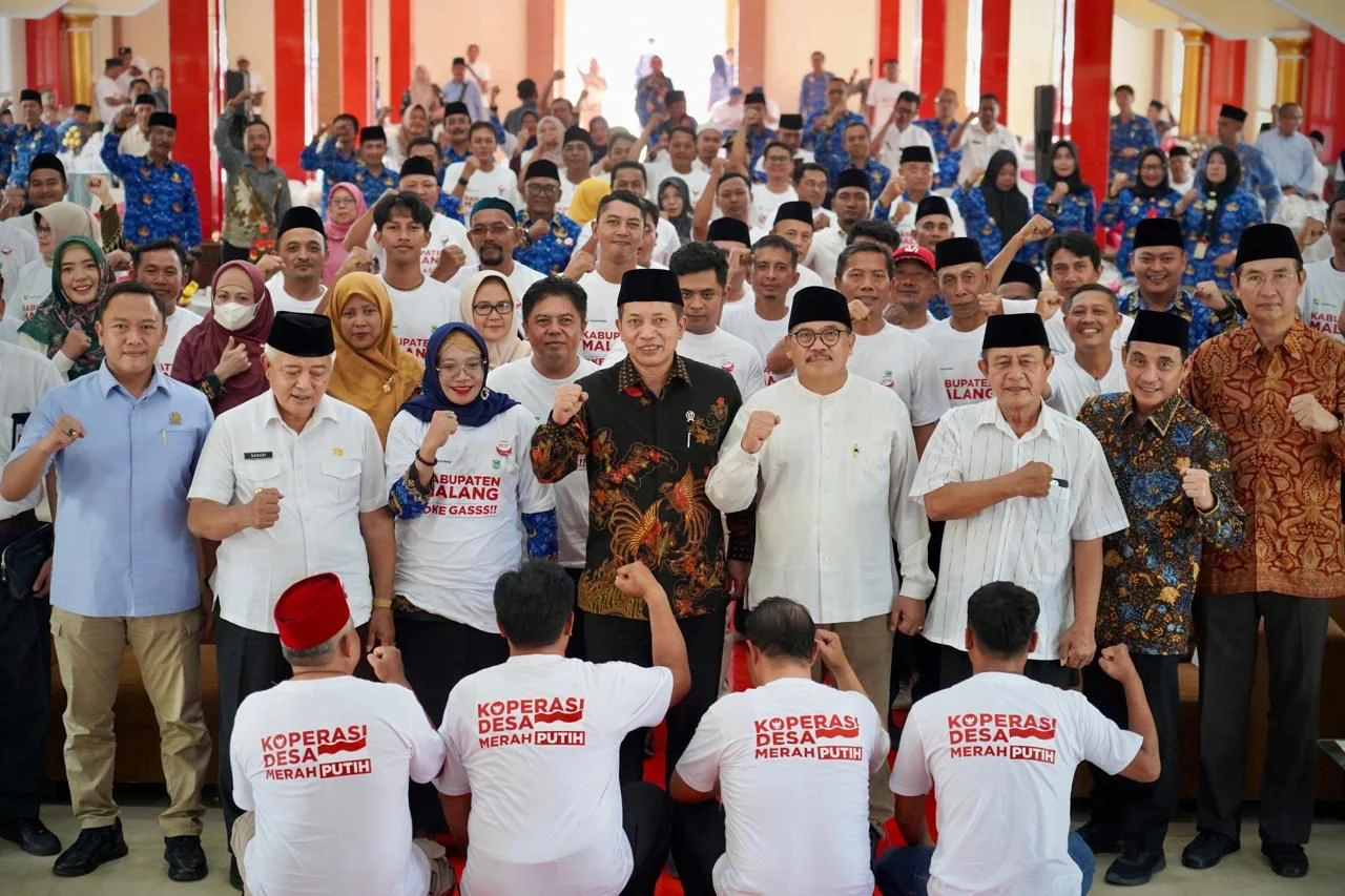 Enggan Beroperasi, Koperasi Merah Putih di Malang Pilih Tunggu Kedatangan Truk dan Pikap