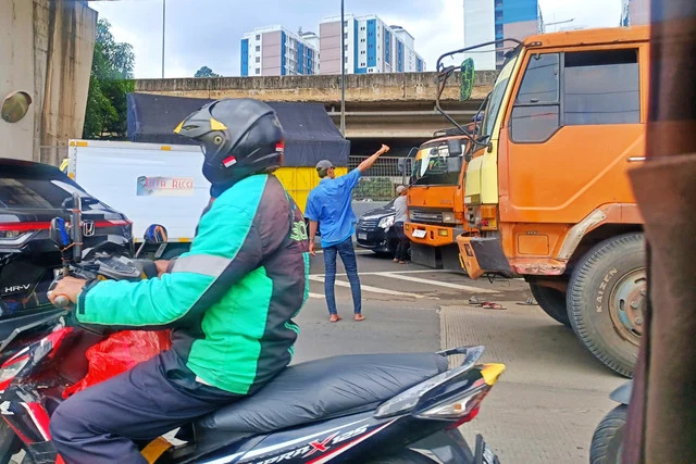 Jakarta Barat Perketat Pengawasan "Pak Ogah" di Exit Tol Rawa Buaya