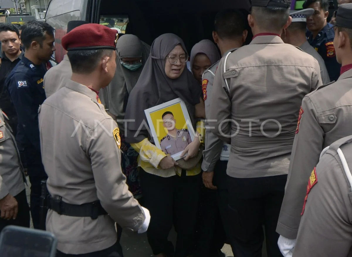 Jenazah Serka Anumerta Muhammad Nur Ichwan Tiba di Rumah Duka Magelang