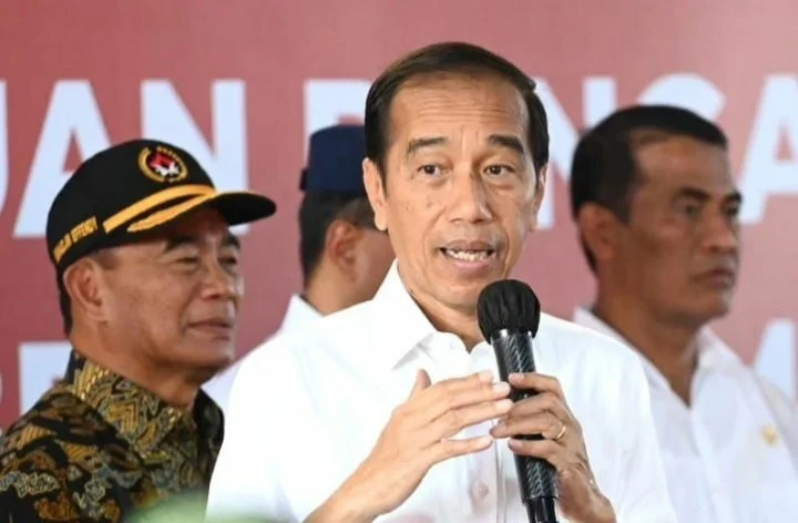 Jokowi Respons Santai Diungkit JK Soal Peran Jadi Presiden: Saya Bukan Siapa-Siapa, Orang Kampung