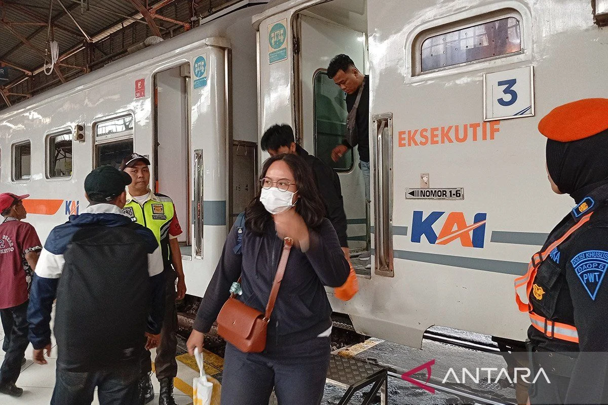KAI Siapkan 17 Perjalanan Kereta Tambahan Selama Libur Long Weekend Paskah