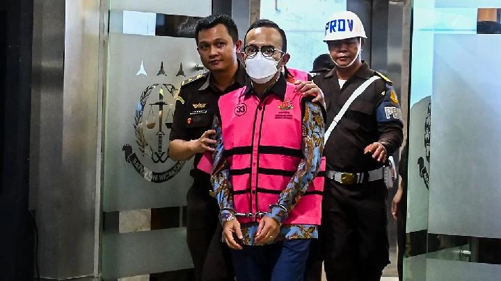 Keluarga Terdakwa Kasus Pengelolaan Minyak Pertamina Datangi DPR, Tuntut Keadilan dan Pengawasan Hukum