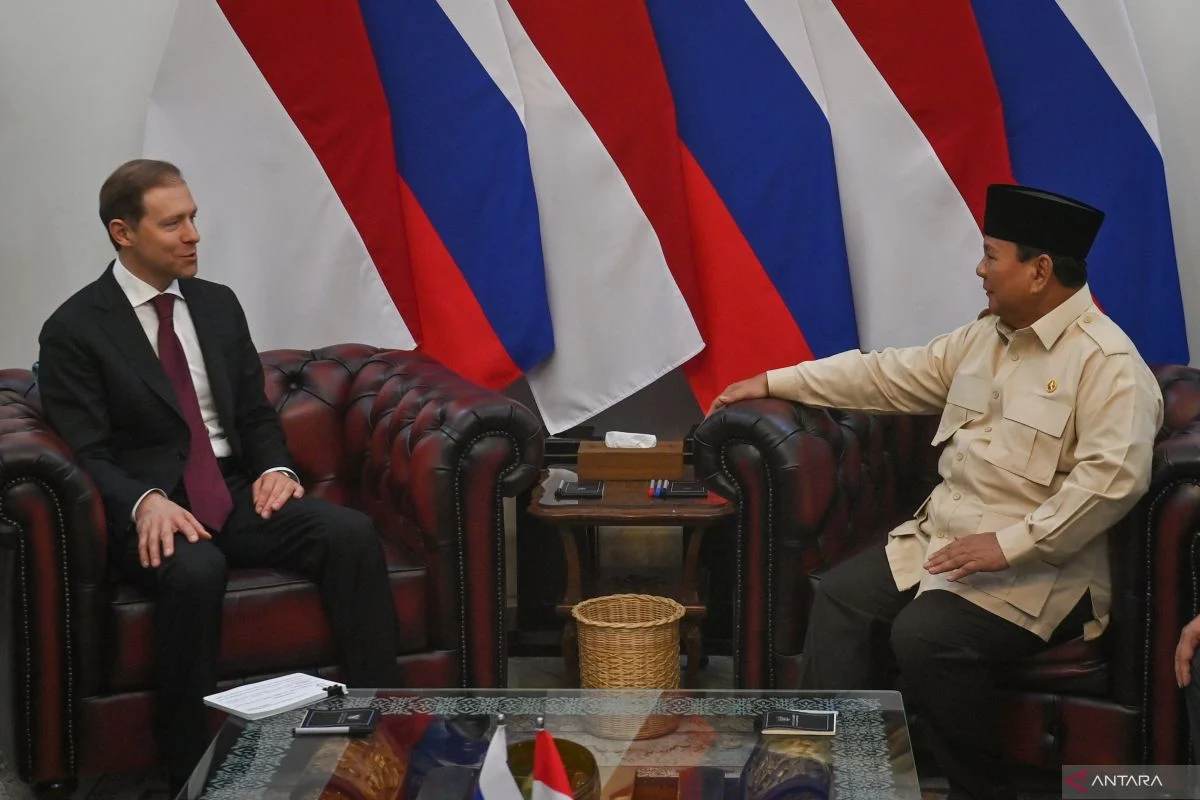 Kemarin, Kunjungan Presiden di Rusia hingga Isu Merger NasDem