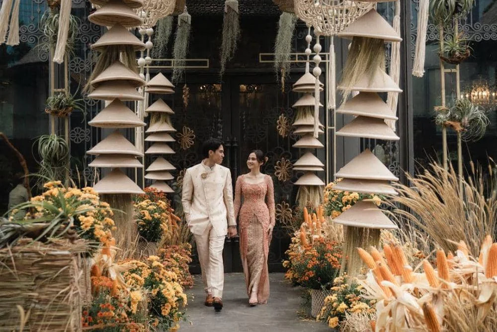 Kemegahan Resepsi Pernikahan El Rumi dan Syifa Hadju di Jakarta