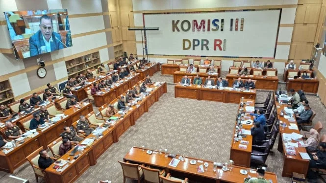 Komisi III DPR Minta Kejagung Evaluasi Kejari Karo dalam Satu Bulan Pasca Amsal Sitepu Diputus Bebas