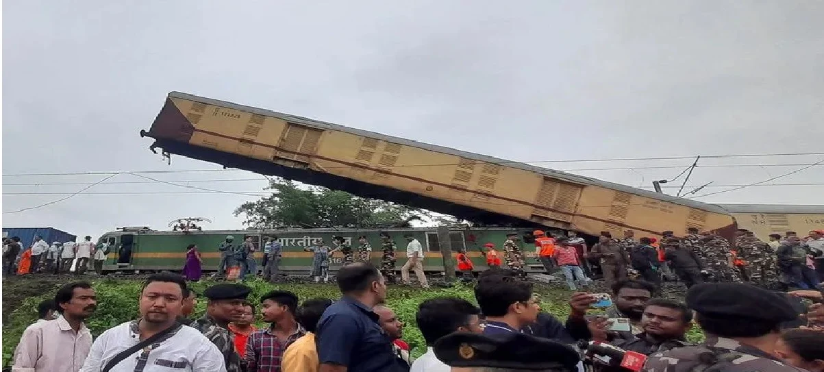 Korban Tabrakan Kereta Stasiun Bekasi Timur Bertambah, AHY: 15 Korban Meninggal, 88 Dirawat