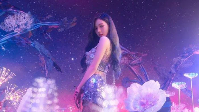 Kostum Karina aespa Bermasalah Saat Membawakan Lagu "Rich Man"