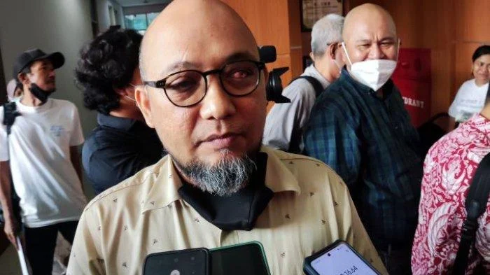 KPK Pamer Barang Bukti, Faizal Assegaf Diduga Terima Apple hingga Kamera Lumix dari Tersangka Bea Cukai