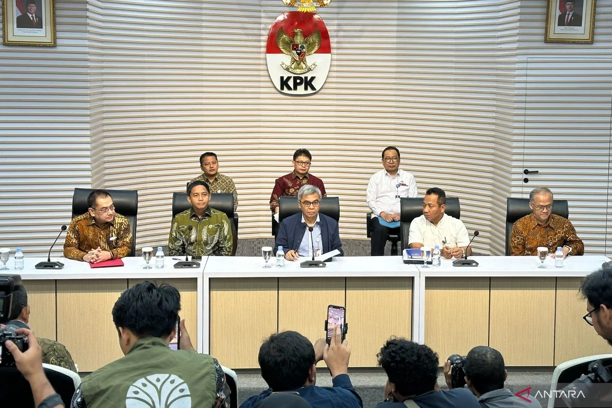KPK Serahkan Rekomendasi Perbaikan Tata Kelola Partai Politik kepada Presiden dan DPR, Soroti Dominasi Uang Tunai dalam Pemilu