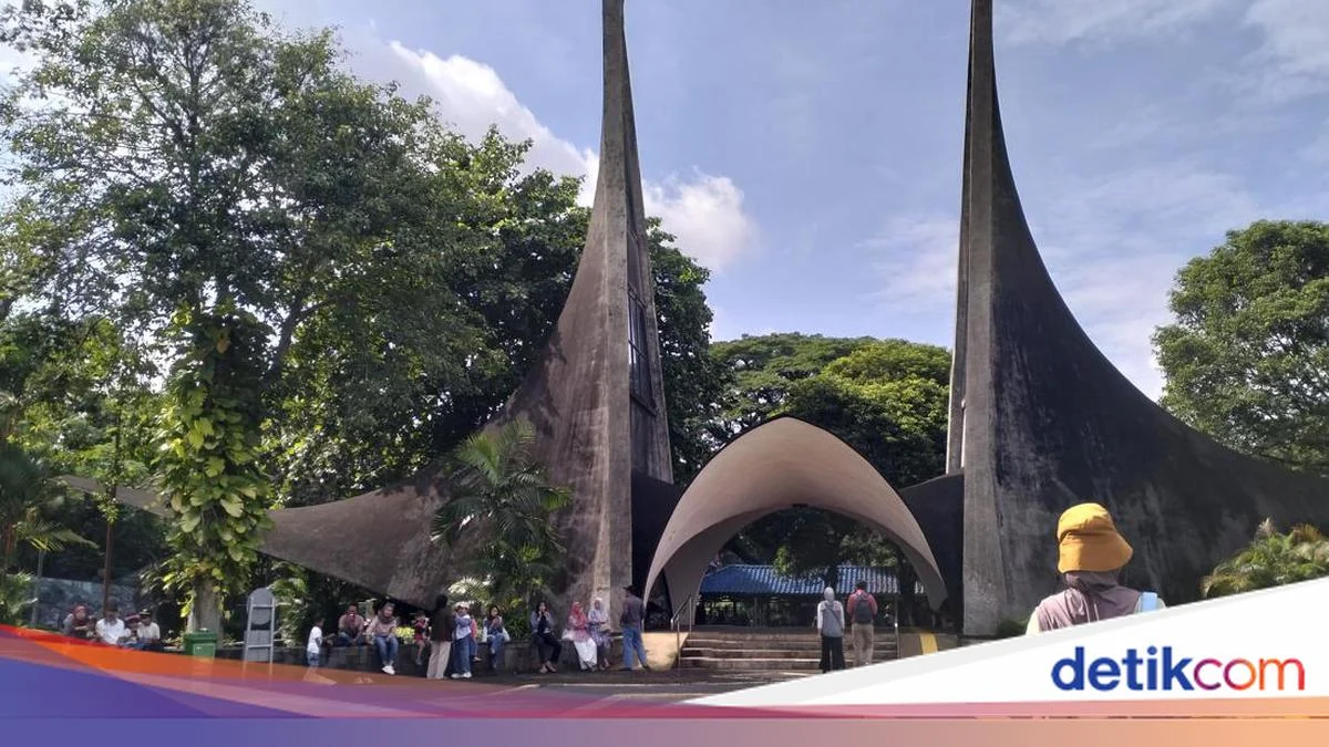 Lalu Lintas Padat di Kawasan Ragunan Saat Libur Panjang Akhir Pekan