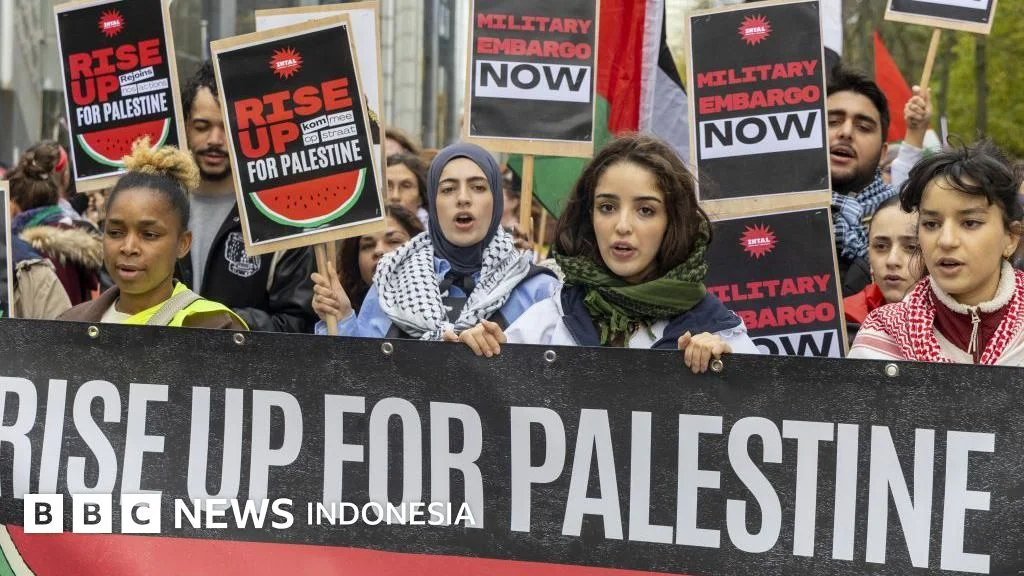 Laporan: AS Tolak Pengajuan Green Card bagi Pendukung Palestina dan Pengkritik Israel