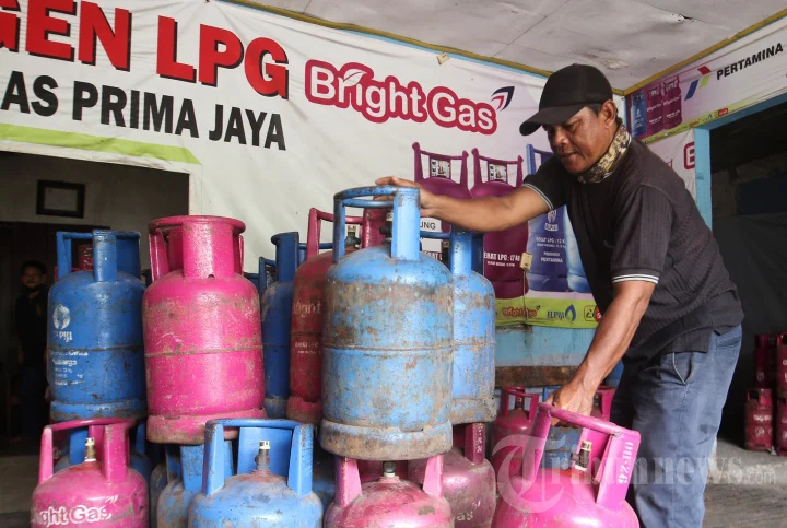 LPG 12 Kg Naik? Bahlil Tegaskan Nonsubsidi Itu Untuk Orang Kaya, Harga 3 Kg Tetap Aman!