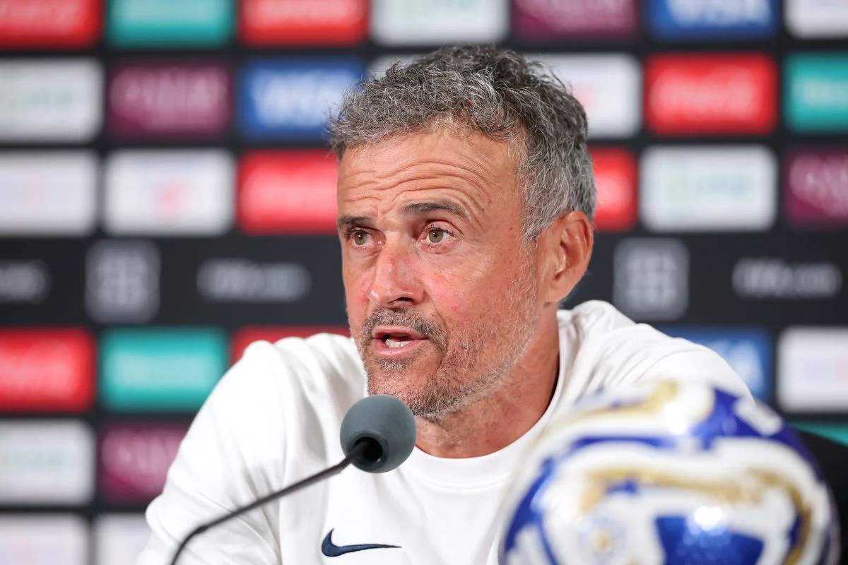 Luis Enrique Sebut Bayern Munchen Tim Paling Konsisten, PSG Tim Terbaik