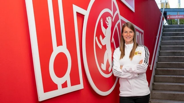 Marie-Louise Eta Jadi Pelatih Perempuan Pertama di Bundesliga