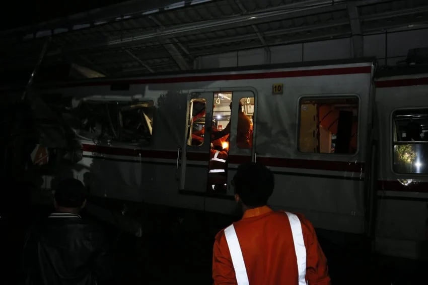 Masinis KA Argo Bromo Anggrek Selamat Usai Tabrakan dengan KRL di Bekasi Timur
