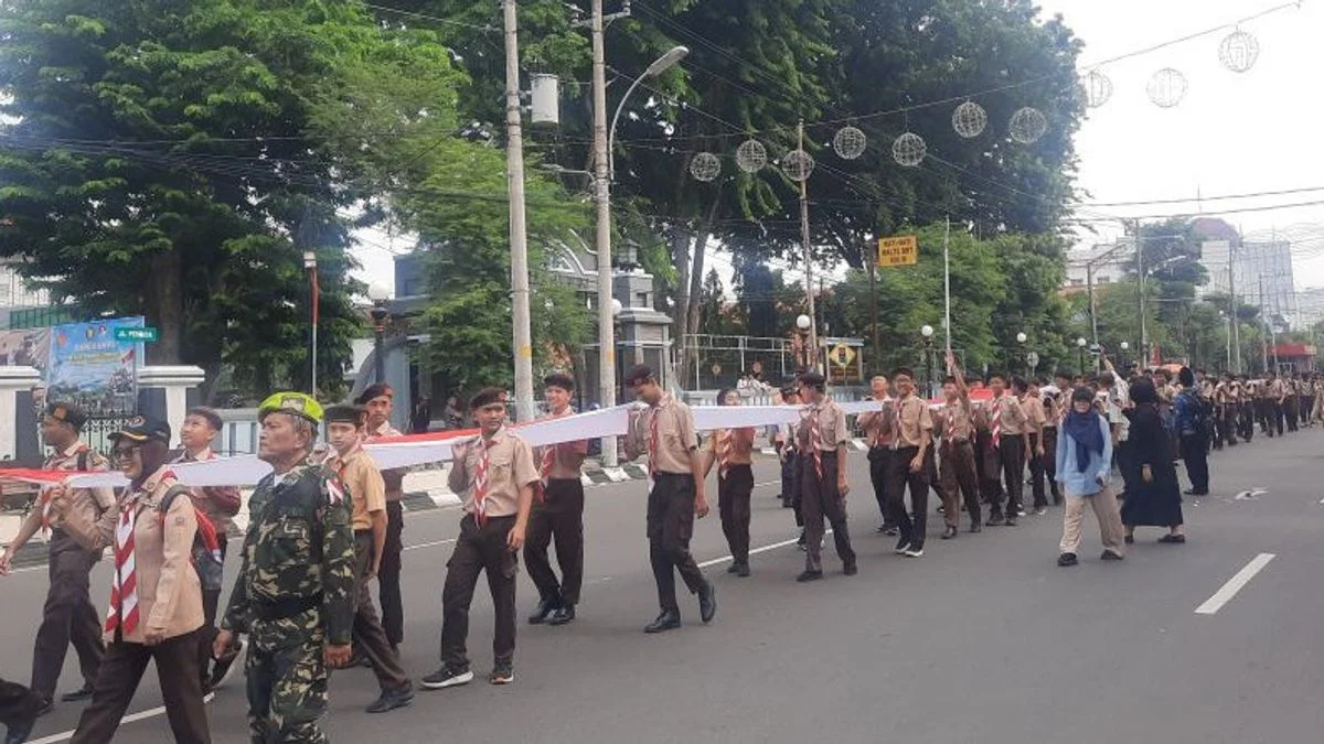 Merah Putih Sepanjang 100 Meter Memeriahkan Karnaval Paskah Semarang 2026
