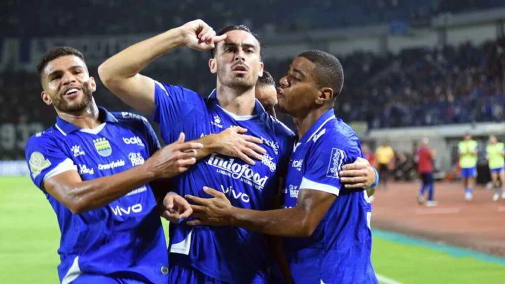 Persib Ditahan Arema, Jarak Puncak Klasemen Super League Menipis